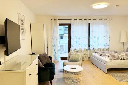 1-Zimmerwohnung mit Wlan, TV, Küche, Walk-In DuscheWC, Waschmaschine, Balkon und Parkplatz 1 zimmer