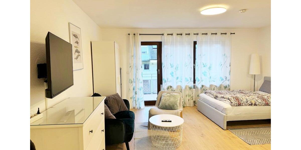 1-Zimmerwohnung mit Wlan, TV, Küche, Walk-In DuscheWC, Waschmaschine, Balkon und Parkplatz 1 zimmer
