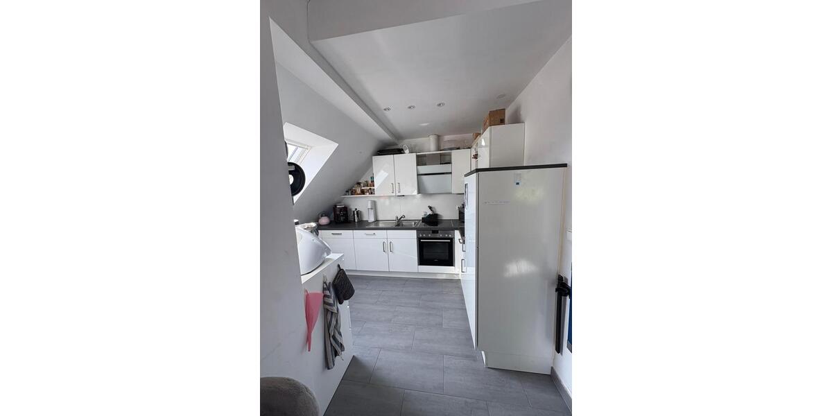 Dachgeschoßwohnung Delmenhorst Bungerhof - 5 Zimmer, 110 m&sup2;, 1.250&euro; | Angebot:26610303