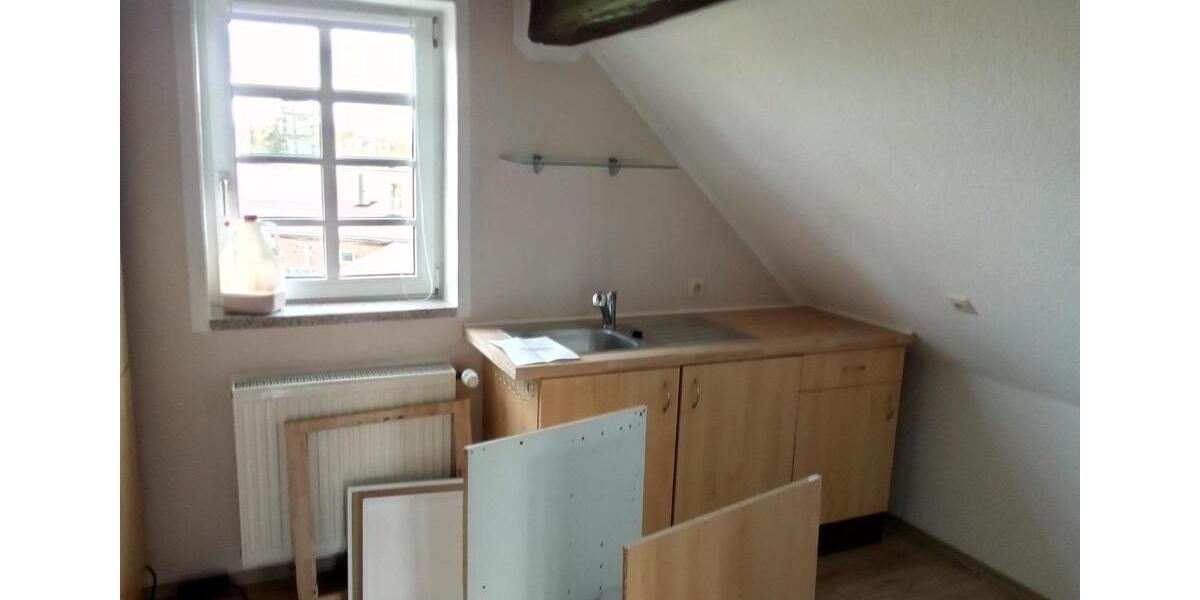 Dachgeschoßwohnung Borken (Hessen) - 1 Zimmer, 40 m&sup2;, 330&euro; | Angebot:25455171
