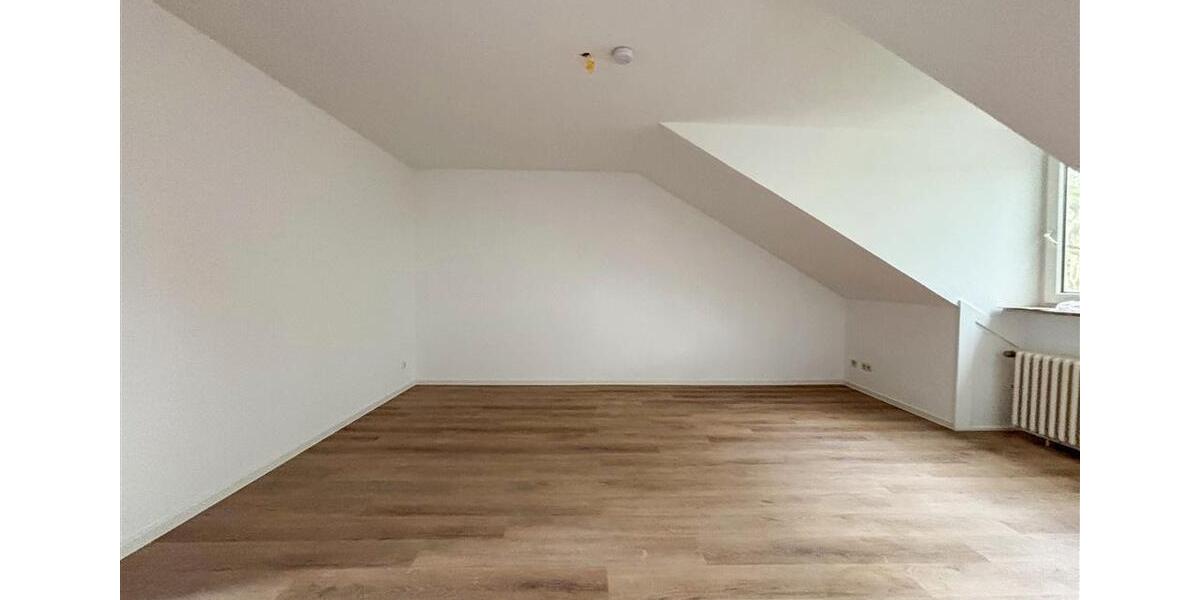Dachgeschoßwohnung Düsseldorf Stadtbezirk 5 - 3 Zimmer, 68 m&sup2;, 1.120&euro; | Angebot:26689640