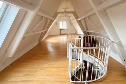 Haus Walluf - 3 Zimmer, 138 m&sup2;, 1.750&euro; | Angebot:26020254