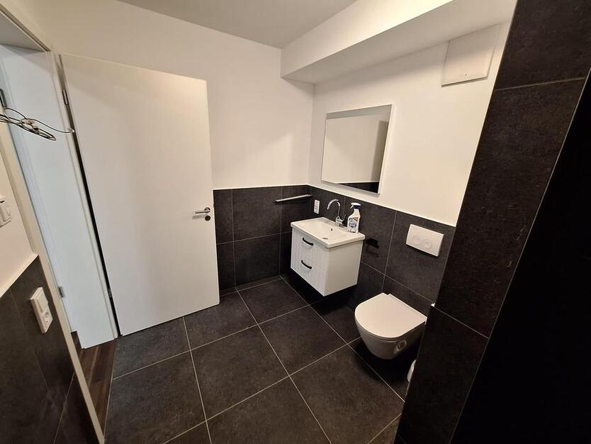 Exklusive 2 Zimmer Neubauwohnung mit Stellplatz und Einbauküche zimmer