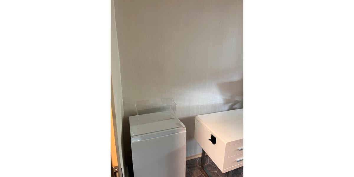 Wohnen auf Zeit Metzingen - 11 Zimmer, 85 m&sup2;, 485&euro; | Angebot:26677518