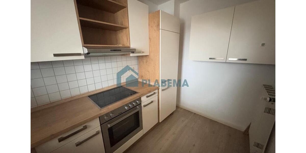 Dachgeschoßwohnung Schwerin Friedrichsthal - 4 Zimmer, 126 m&sup2;, 1.450&euro; | Angebot:24271386