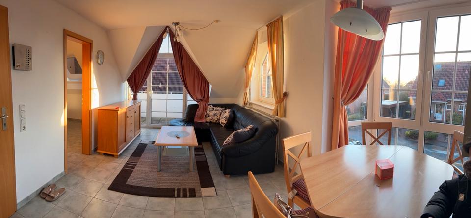 Dachgeschoßwohnung Norden - 4 Zimmer, 70 m&sup2;, 700&euro; | Angebot:24495054