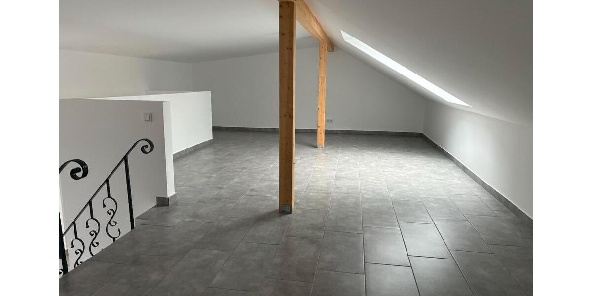 Etagenwohnung Köln Chorweiler - 4.5 Zimmer, 120 m&sup2;, 1.800&euro; | Angebot:26375140