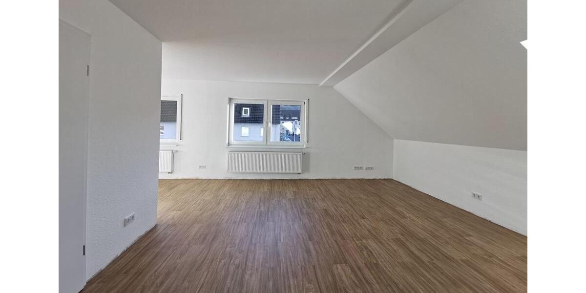Dachgeschoßwohnung Haiger - 2 Zimmer, 64 m&sup2;, 595&euro; | Angebot:26235175