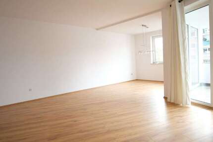 Wohnung Troisdorf - 3 Zimmer, 105 m&sup2;, 1.090&euro; | Angebot:26018815