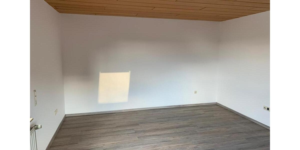 Etagenwohnung Bad Arolsen - 3 Zimmer, 83 m&sup2;, 580&euro; | Angebot:25217037