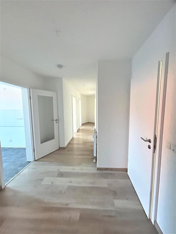 Wohntraum im Dachgeschoss! 4 Zimmer mit tollem Blick und 2 Balkonen zimmer