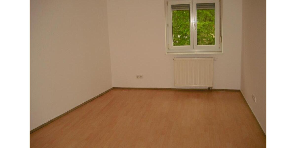 Etagenwohnung Röderland - 2 Zimmer, 67 m&sup2;, 330&euro; | Angebot:26426482