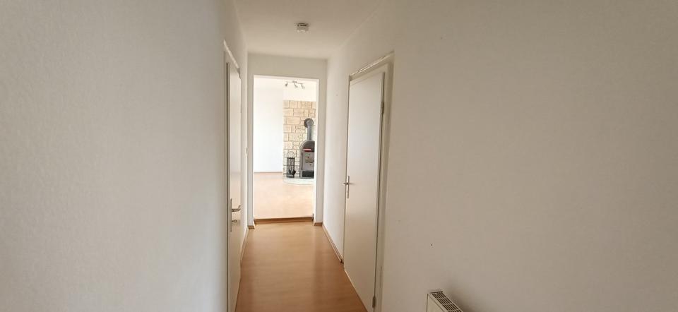 Dachgeschoßwohnung Mühlhausen (Thüringen) - 3 Zimmer, 60 m&sup2;, 415&euro; | Angebot:25321925