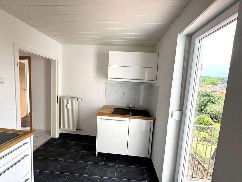 Top renovierte 3 Zimmer Wohnung Zentrum Dudweiler Uninähe