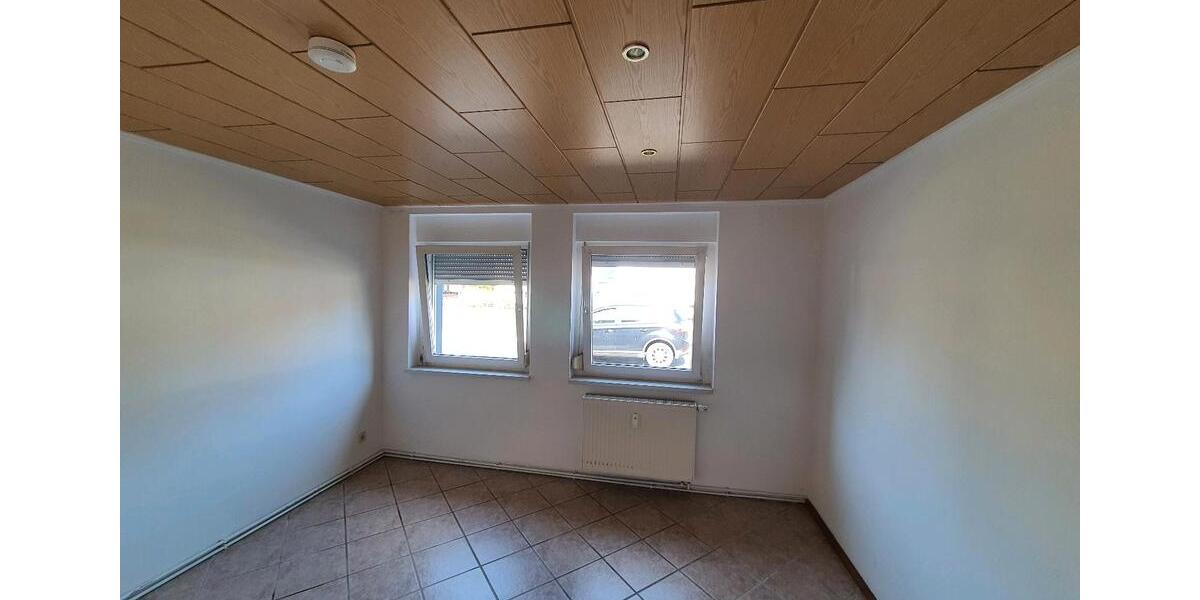 Erdgeschoßwohnung Genthin - 2 Zimmer, 71 m&sup2;, 430&euro; | Angebot:24513248