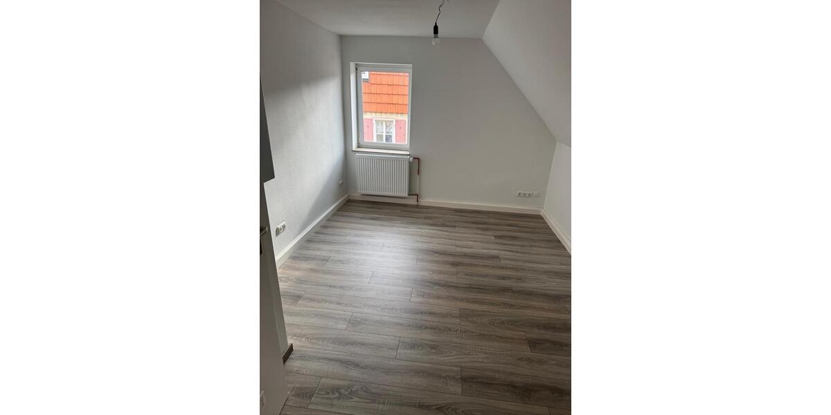 Dachgeschoßwohnung Sontra - 2 Zimmer, 40 m&sup2;, 320&euro; | Angebot:22922386