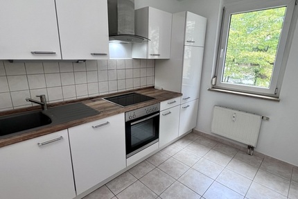 Idyllisch wohnen! 3-Raum Wohnung mit Einbauküche, Wanne und Süd-Balkon. - Wohnung Gera Alt-Bieblach | Angebot:27022991