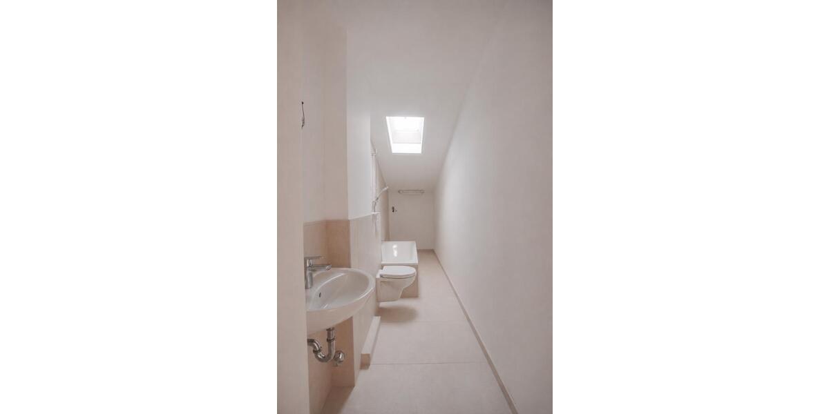 Dachgeschoßwohnung Mülheim an der Ruhr - 3 Zimmer, 92 m&sup2;, 910&euro; | Angebot:26688507