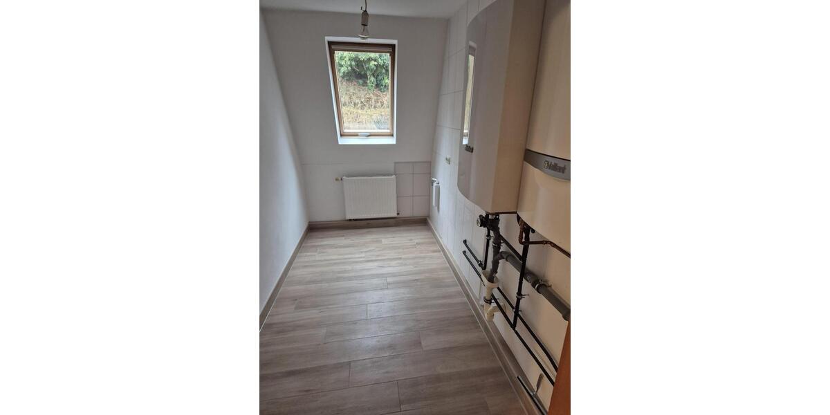 Gut sanierte Altbauwohnung mit Garage 3 zimmer