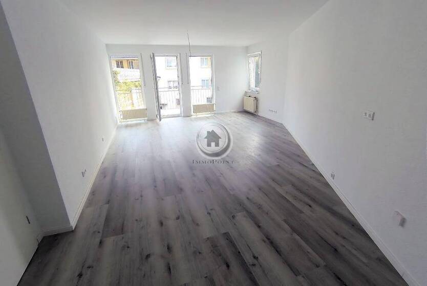 !!! ImmoPoint !!! 2. BEZUG nach SANIERUNG - 31 m² WohnZimmer - 9 m² SÜD-Terrasse (IP 3 MD 73 - 1.OGR)