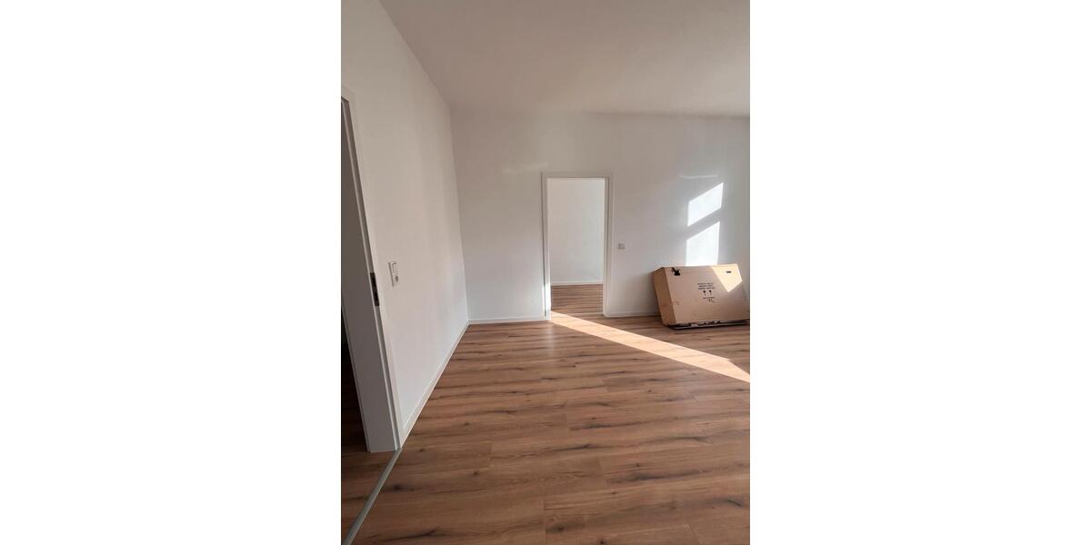Schöne 4-Raum-Wohnung mit Einbauküche in Weißenfels 4 zimmer