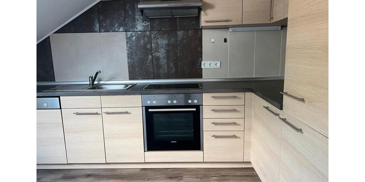 Dachgeschoßwohnung Merzig - 2 Zimmer, 80 m&sup2;, 900&euro; | Angebot:25988101