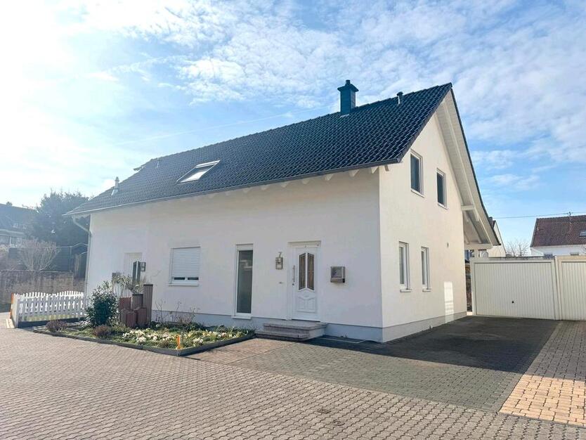 Haus mit EinliegerWohnung zu vermieten