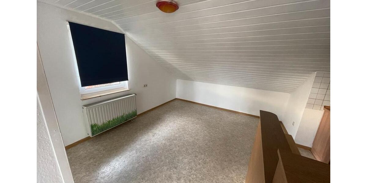 Dachgeschoßwohnung Schotten - 3 Zimmer, 82 m&sup2;, 615&euro; | Angebot:25044820