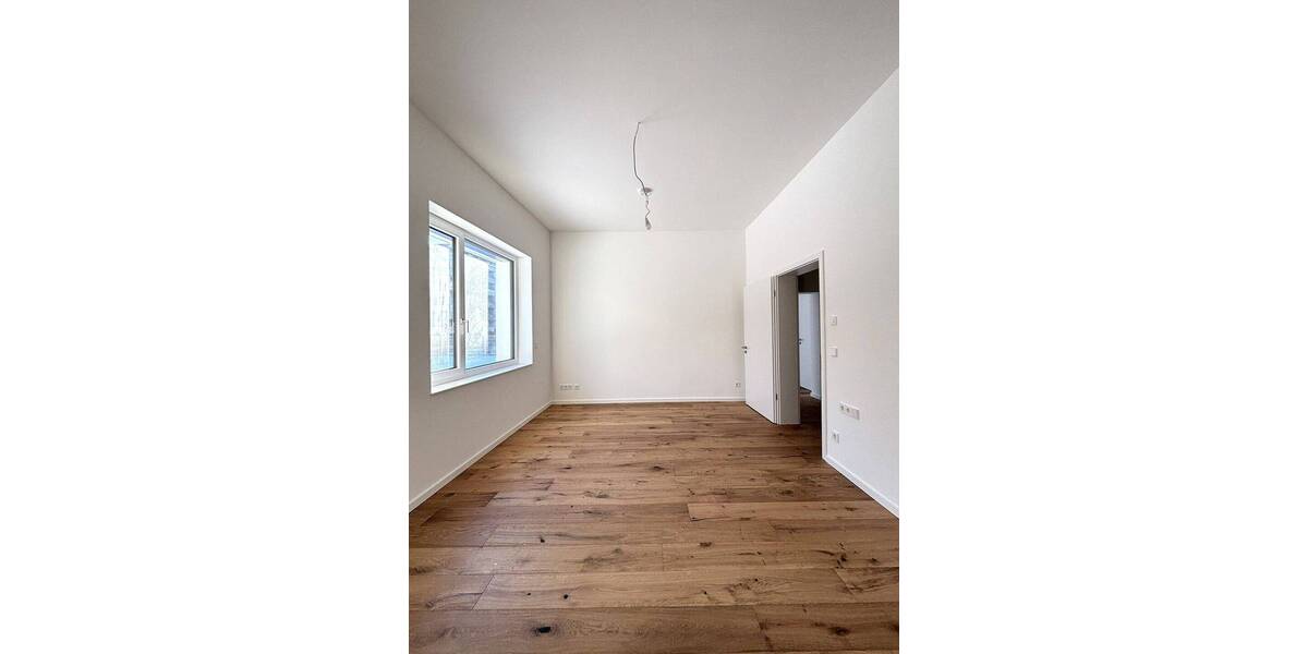Etagenwohnung Sindelfingen Mitte - 2 Zimmer, 89 m&sup2;, 1.180&euro; | Angebot:26190952
