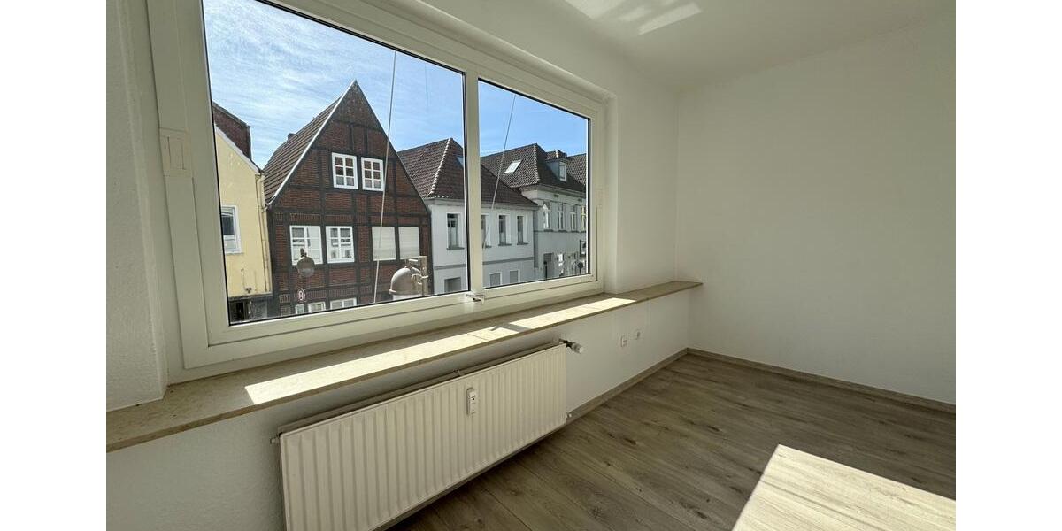 Etagenwohnung Nienburg (Weser) - 5 Zimmer, 107 m&sup2;, 990&euro; | Angebot:24347326