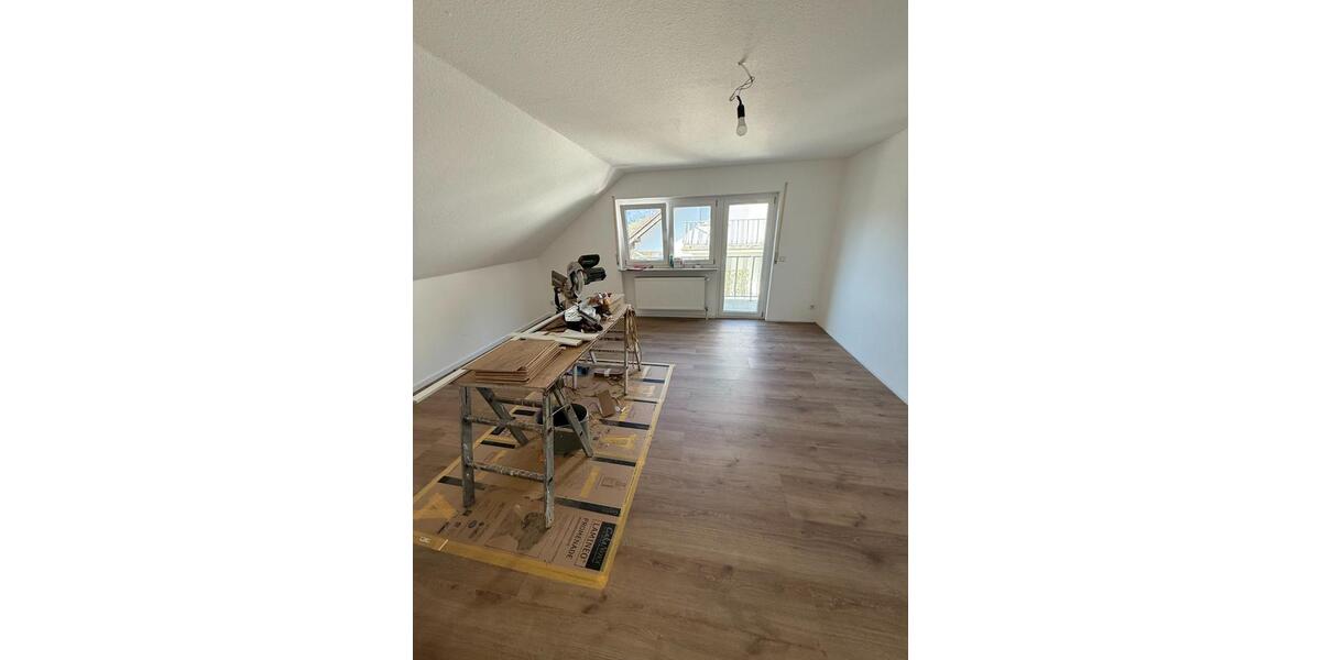 Dachgeschoßwohnung Laudenbach - 3 Zimmer, 77 m&sup2;, 1.450&euro; | Angebot:25805710