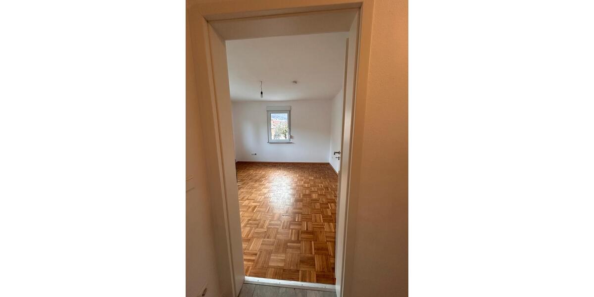 Erdgeschoßwohnung Neidlingen - 3.5 Zimmer, 91 m&sup2;, 890&euro; | Angebot:24982582