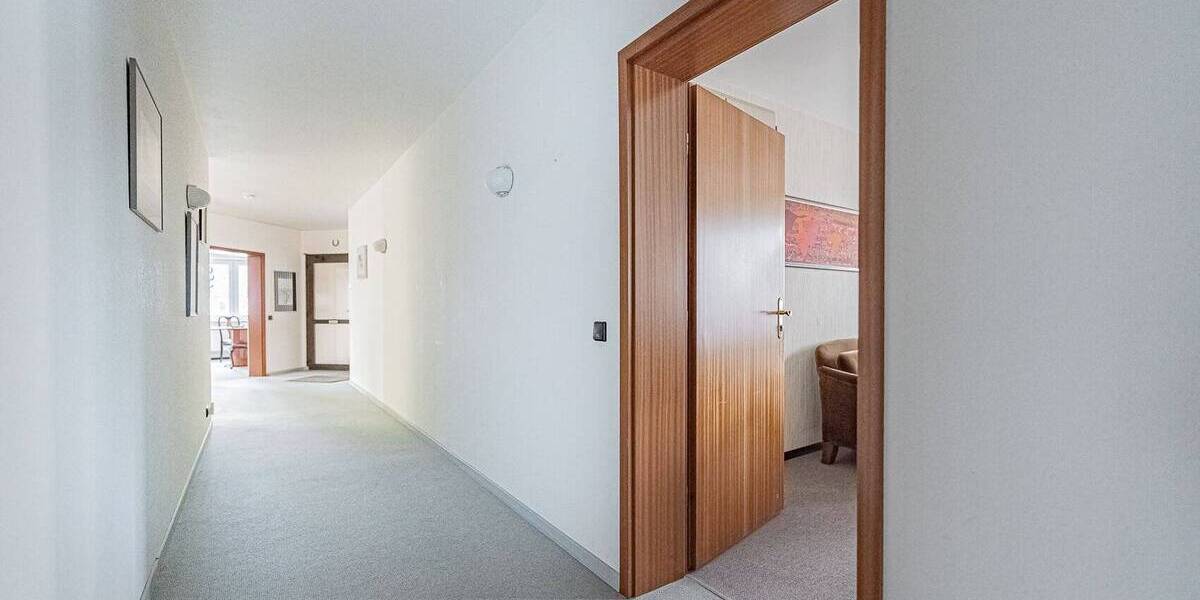 Gewerbeobjekt Barsinghausen - 4 Zimmer, 200 m&sup2;, 1.800&euro; | Angebot:25738566