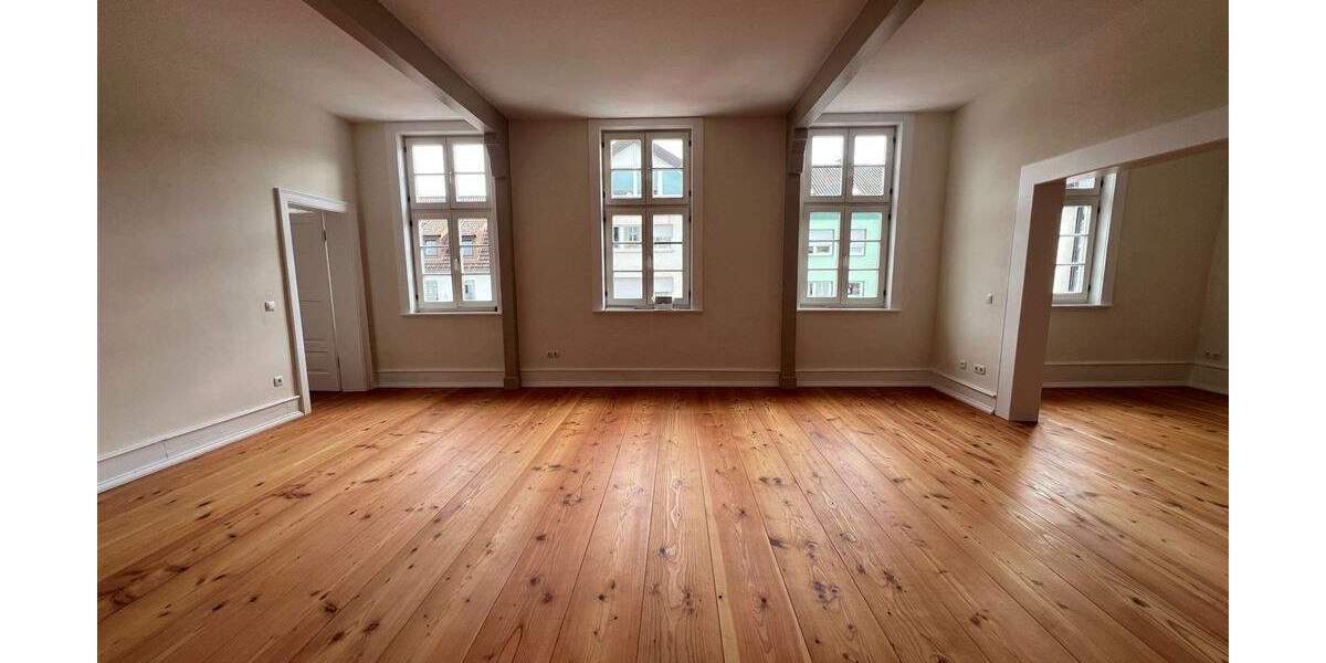 Etagenwohnung Beverungen - 4 Zimmer, 142 m&sup2;, 690&euro; | Angebot:24037556