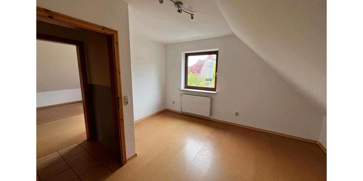Dachgeschoßwohnung Ascheberg (Holstein) - 3 Zimmer, 60 m&sup2;, 600&euro; | Angebot:26648372