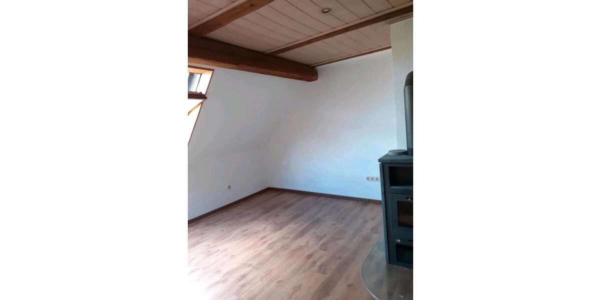Dachgeschoßwohnung Burghaslach - 2 Zimmer, 60 m&sup2;, 550&euro; | Angebot:26592603