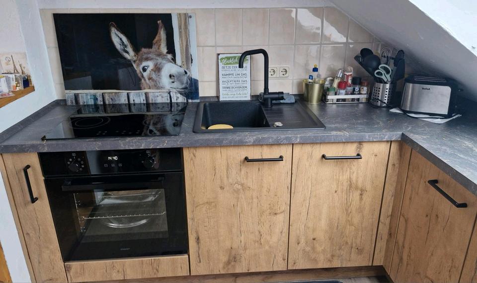 Dachgeschoßwohnung Erftstadt - 3 Zimmer, 70 m&sup2;, 750&euro; | Angebot:25255180