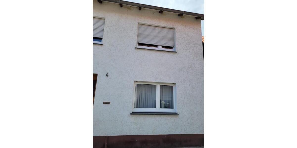 Einfamilienhaus Siegen Eiserfeld - 8 Zimmer, 160 m&sup2;, 1.300&euro; | Angebot:25051625