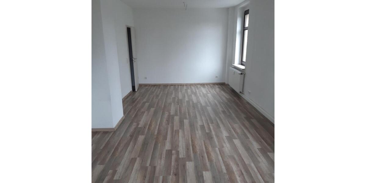 Erdgeschoßwohnung Werdau - 4 Zimmer, 91 m&sup2;, 460&euro; | Angebot:24697998