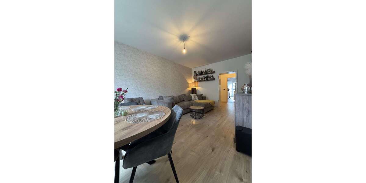 Etagenwohnung Düsseldorf Bilk - 2 Zimmer, 62 m&sup2;, 950&euro; | Angebot:26816280