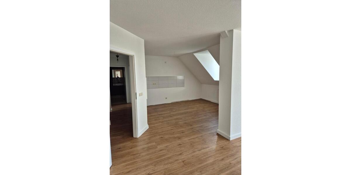 Dachgeschoßwohnung Halberstadt - 2 Zimmer, 65 m&sup2;, 430&euro; | Angebot:25648277