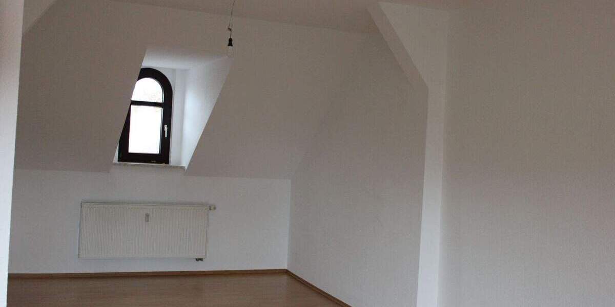 Etagenwohnung Weißenfels - 4 Zimmer, 104 m&sup2;, 675&euro; | Angebot:24834265
