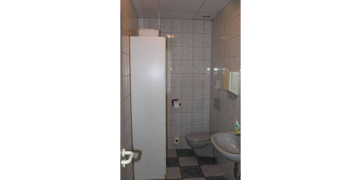 Gewerbeobjekt Schweinfurt Schweinfurt-Süd - 4 Zimmer, 179 m&sup2;, 1.500&euro; | Angebot:23587290