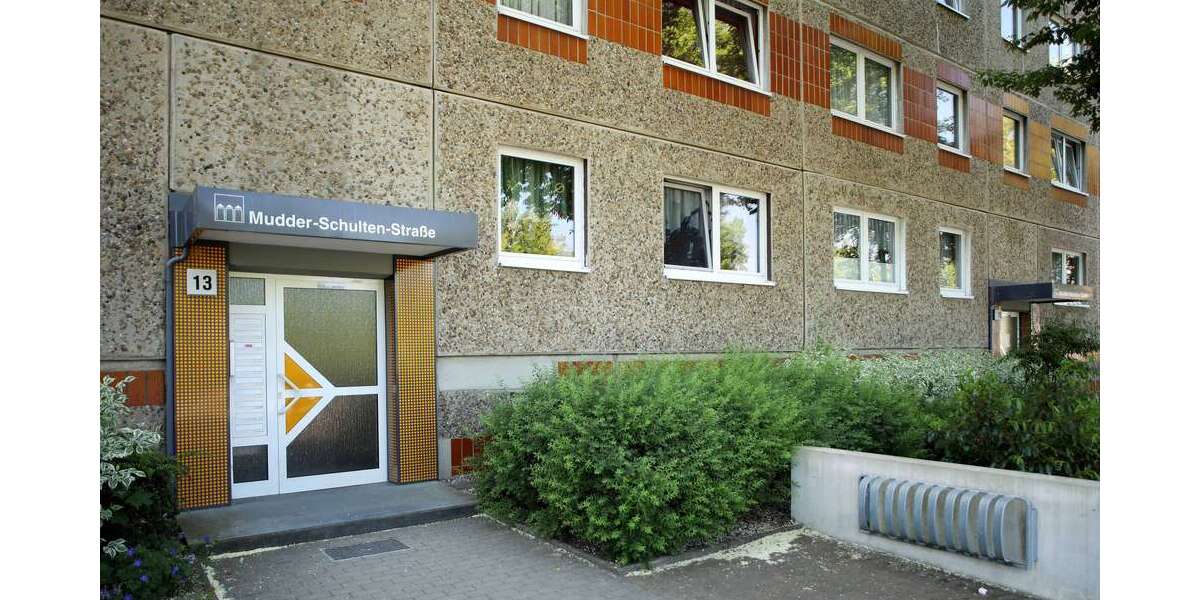 Wohnung zum Mieten in Neubrandenburg 245 € 49.27 m² 2 zimmer