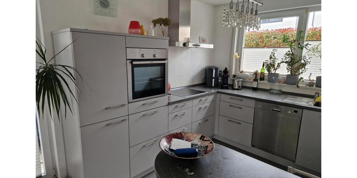 Doppelhaushälfte Griesheim - 2 Zimmer, 140 m&sup2;, 1.500&euro; | Angebot:26048017