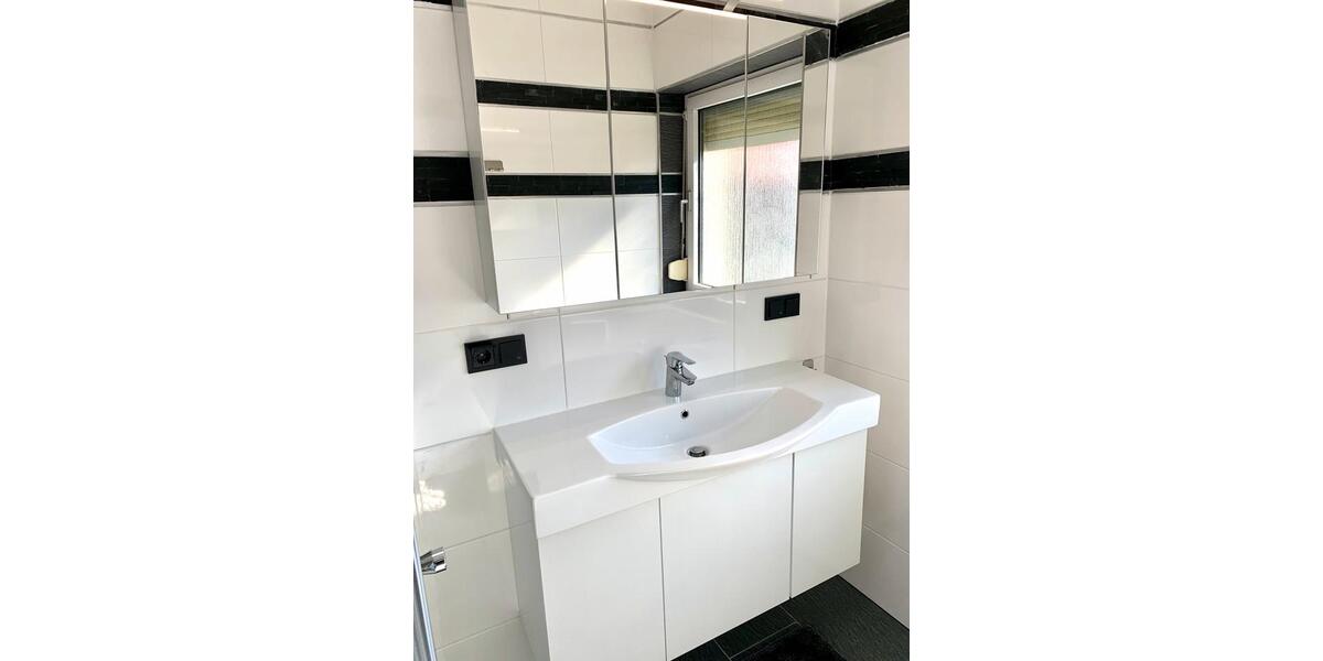 Hochparterre München Thalkirchen-Obersendling-Forstenried-Fürstenried-S - 4 Zimmer, 70 m&sup2;, 3.700&euro; | Angebot:24312239