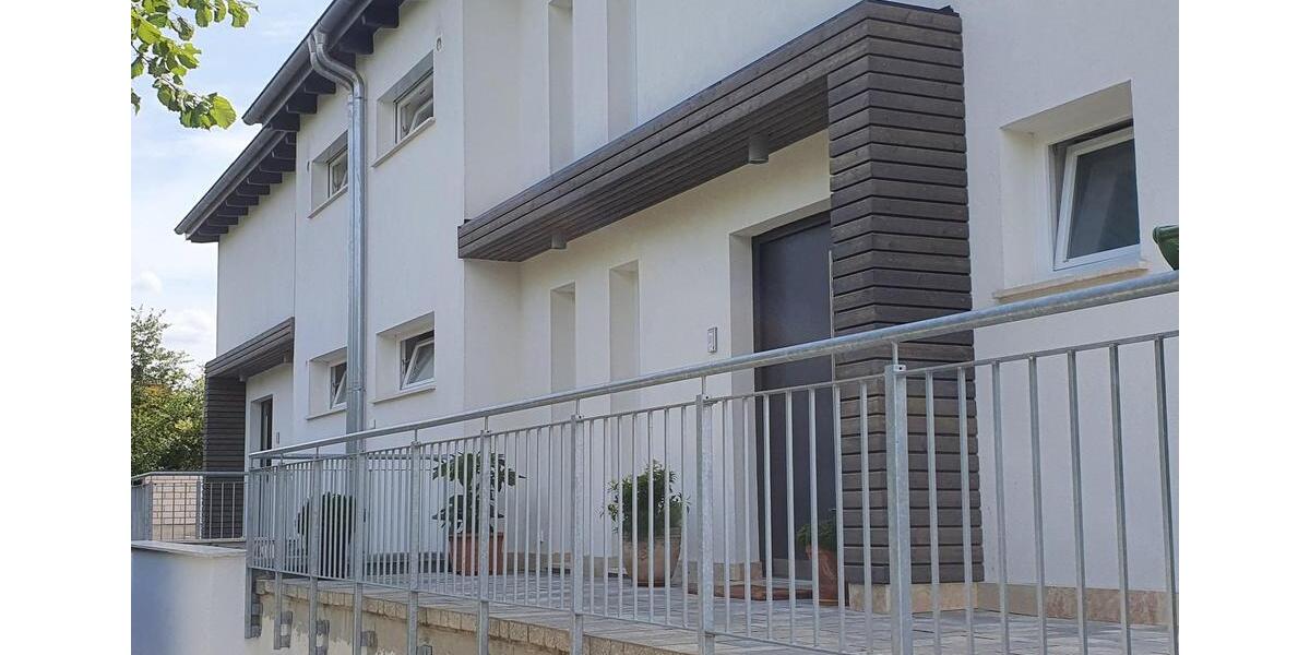 Doppelhaushälfte Haus modern hell Balkon Terrasse 155qm 5 Zimmer ruhige Lage zentral 5 zimmer