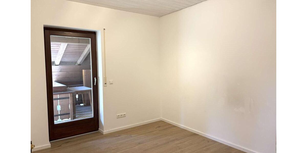 Dachgeschoßwohnung Schongau - 4 Zimmer, 108 m&sup2;, 1.200&euro; | Angebot:26454282