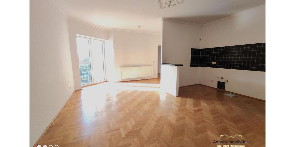 Dachgeschoßwohnung Bitterfeld-Wolfen Bitterfeld - 3 Zimmer, 119 m&sup2;, 650&euro; | Angebot:23047884