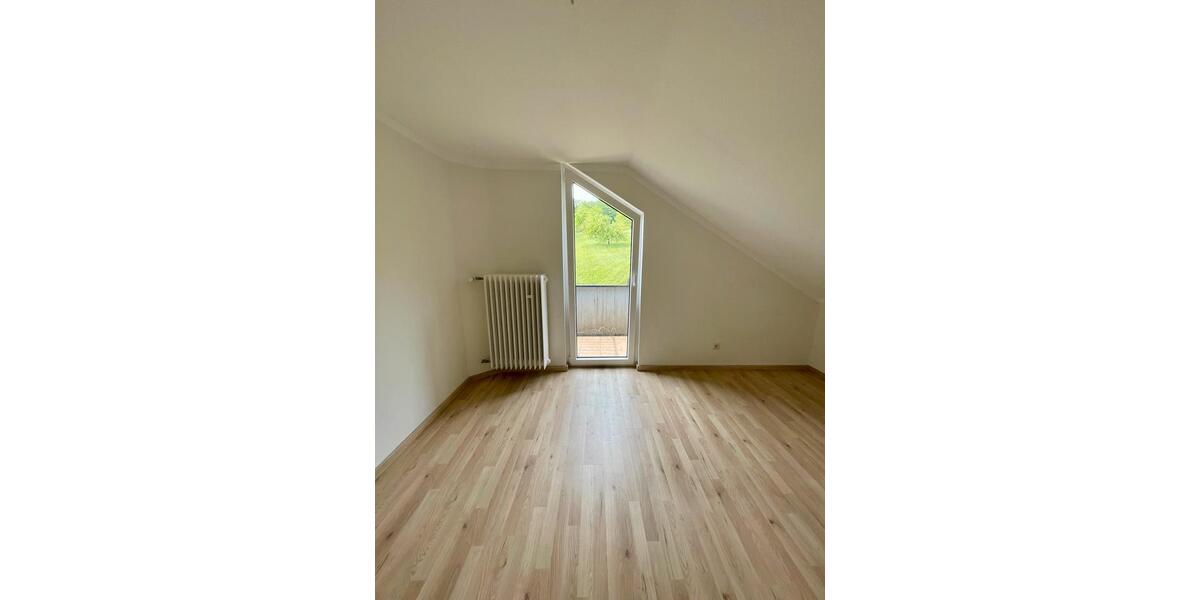Dachgeschoßwohnung Leidersbach - 2 Zimmer, 60 m&sup2;, 600&euro; | Angebot:26527332